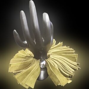 Stylist Fringe Green Leather Bracelet